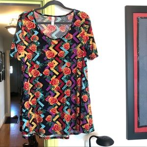 LuLaRoe Multicolored Perfect T. Size L.